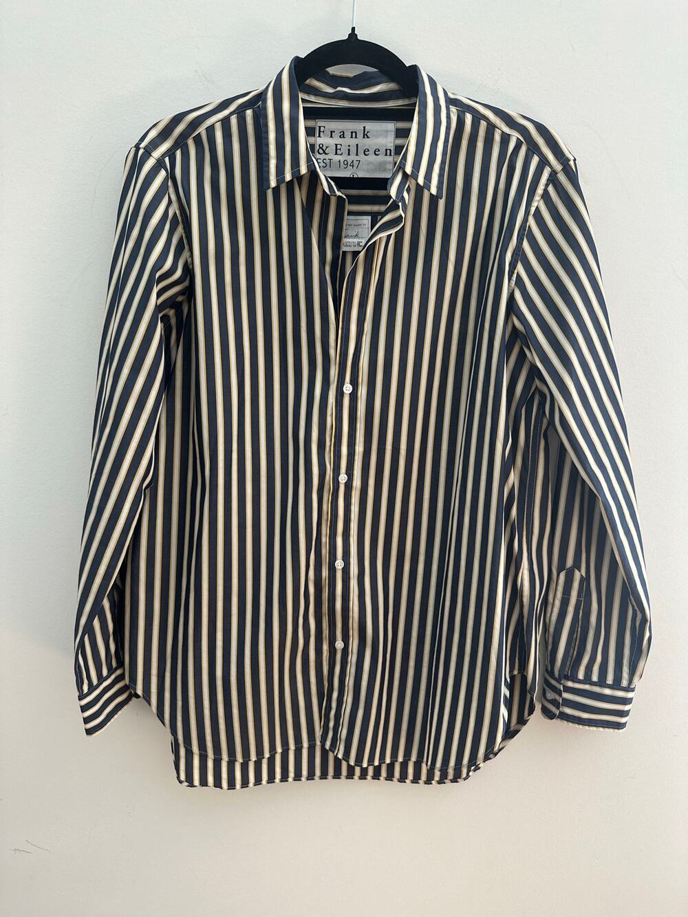 Frank & Eileen Button Up Shirt Blouse Women's Large Navy White Striped Cotton